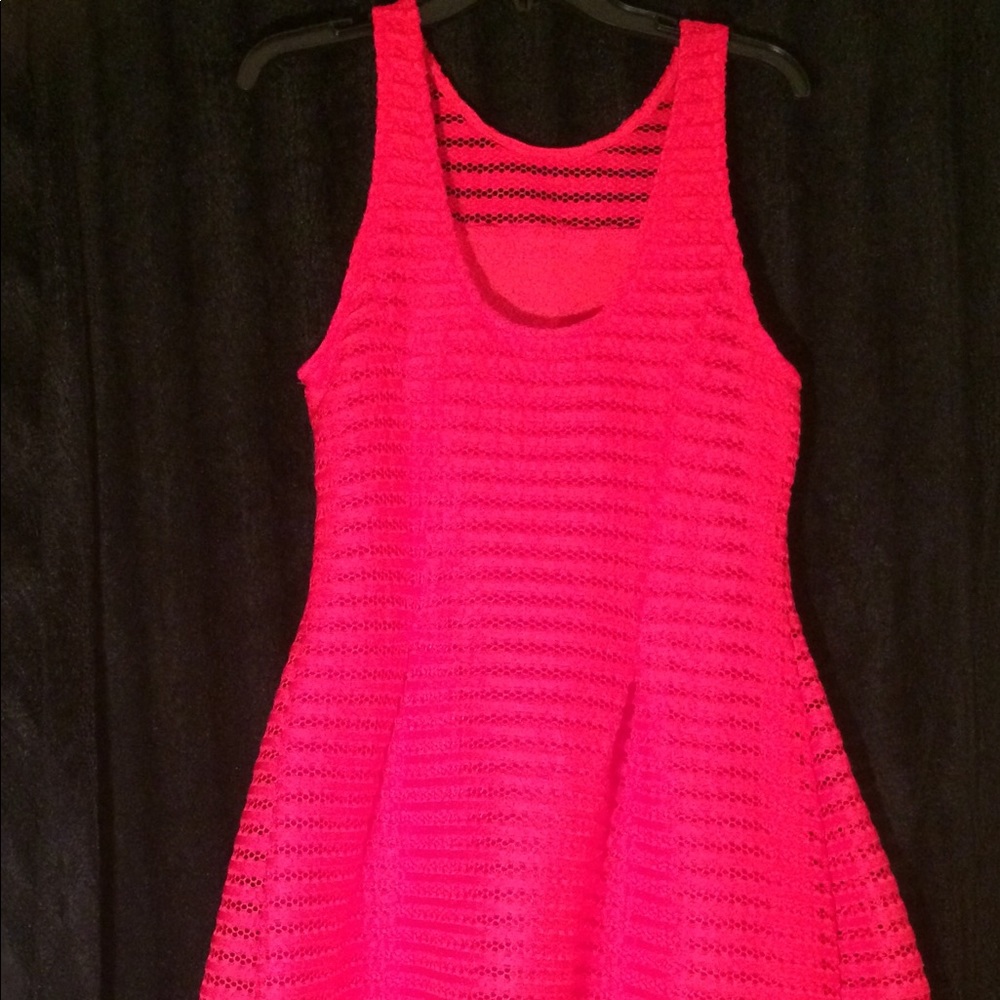 🆕 Sleeveless Dress